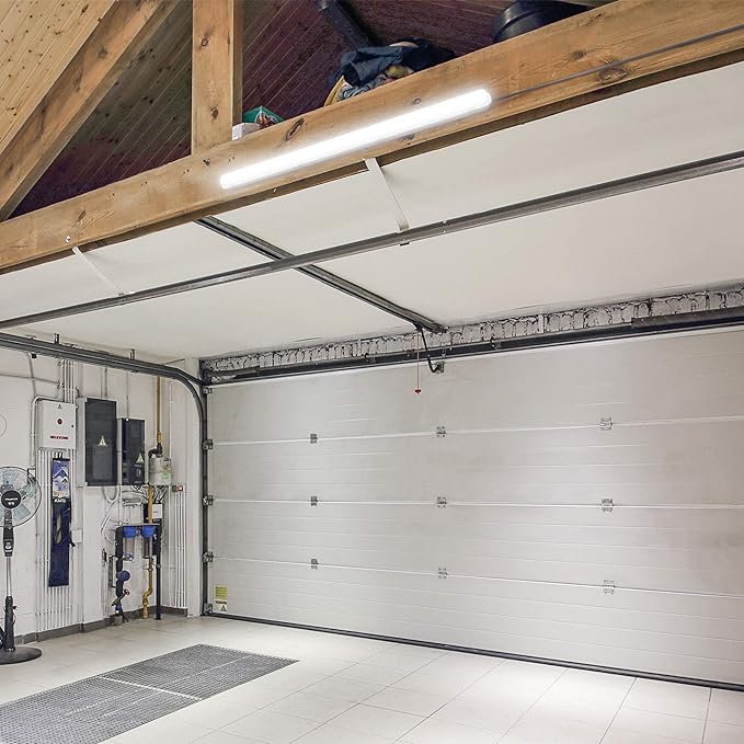 Engel Ventura LED-Leuchte – Design-Feuchtraumleuchte für Lebensmittelbetriebe